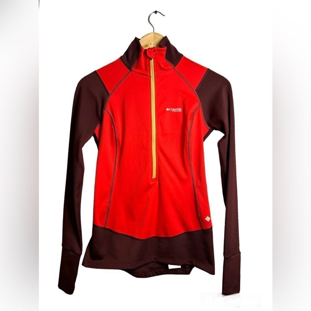 Like New Columbia Titanium Red/Wine Omni Wick Women’s Jacket. Size Small.